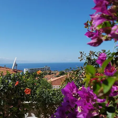 Дом отдыха Bella With Incredible Ocean Views *